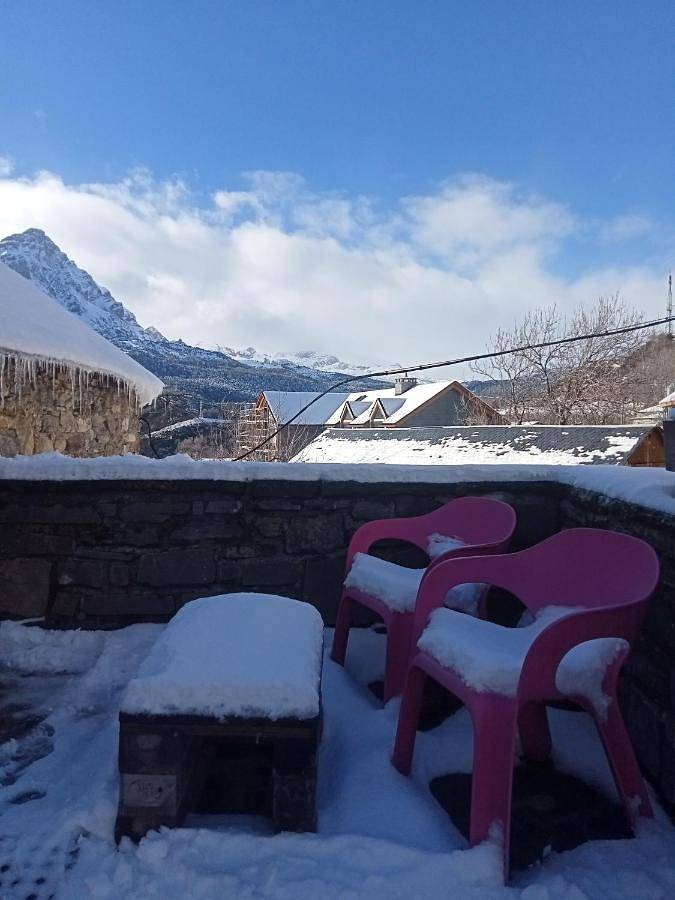 Suite en cuadra pajar, casa Rural in Hoz de Jaca, Pirineo Aragonés