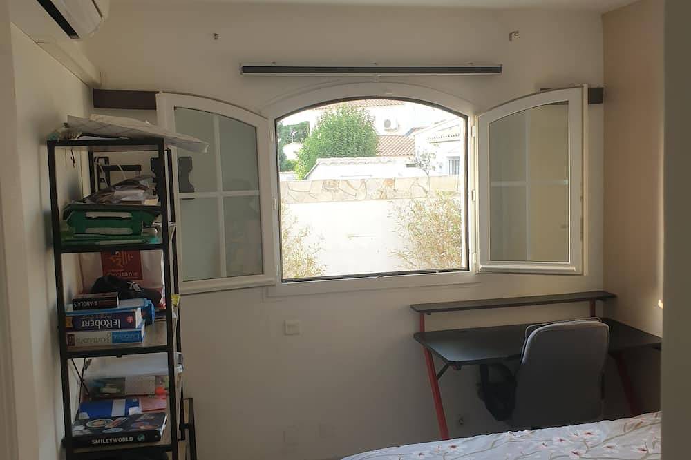 Maison individuelle 3 chambres 100 m2\net piscine équipée clime. in Lunel, Côte d'Améthyste