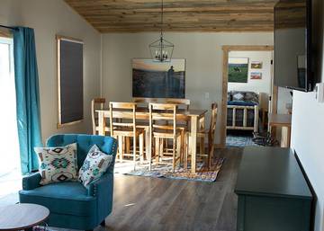 Log Cabin for 5 Guests in Routt National Forest, Wyoming, Picture 3