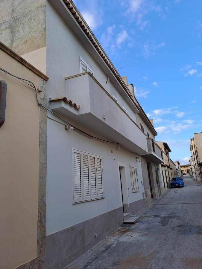 Gîte pour 2 personnes, avec Balcon ainsi que Terrasse et Vue à Tre Fontane - 2