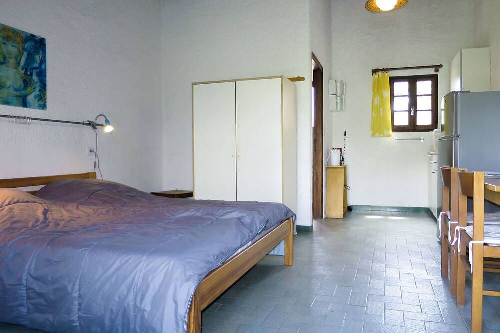 Rico Plage type A in Talasani, Corte en omgeving
