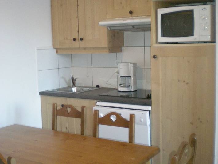 Gîte pour 8 personnes, avec piscine et balcon/terrasse, animaux acceptés dans Office De Tourisme De Notre Dame De Bellecombe - 4