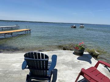 Cottage for 10 Guests in Innisfil, Lake Huron ON, Picture 1