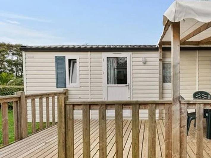 Camping Le Chêne Gris - Mobilheim 6 personen - Comfort | 3 Zi. | 6 Pers. | Erhöhte Terrasse | Clim. in Faremoutiers, Seine-et-Marne