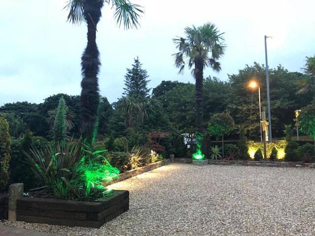 Bed and breakfast for 2 people, with Balcony and Terrace as well as Hot tub and View in St Austell