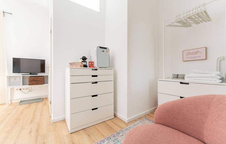 Entire holiday apartment, Cozy Apartment in Persenbeug-Gottsdorf: WiFi, Parking & Steps from City Center in Persenbeug-Gottsdorf, Donau Niederösterreich