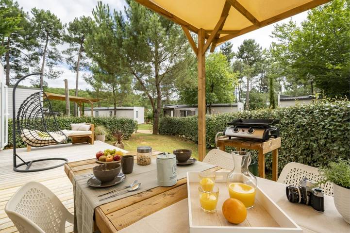Mobil home pour 4 personnes, avec terrasse ainsi que jardin et piscine, adapté aux familles à Saint-Crépin-et-Carlucet - 2