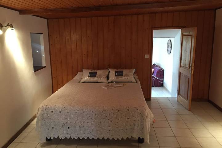 Location de vacances pour 2 personnes, avec terrasse et jardin à Lamastre - 2