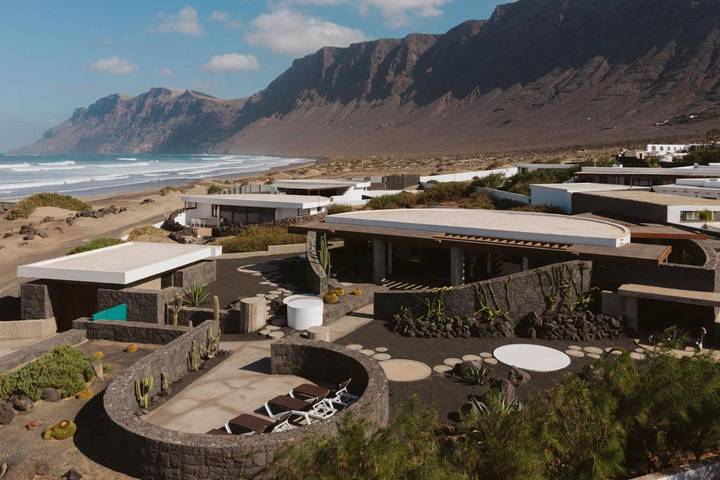 Chalet para 10 personas, con vistas además de jardín y piscina en Famara