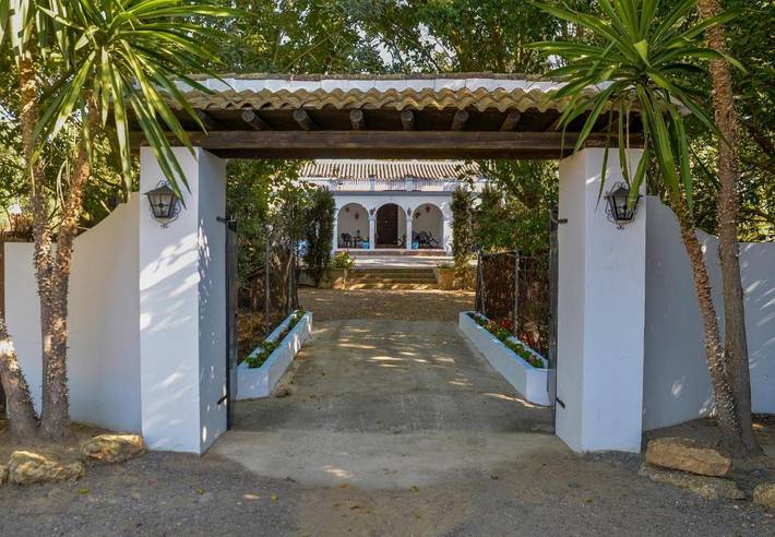 Casa rural para 12 personas, con jardín y vistas en Manzanilla