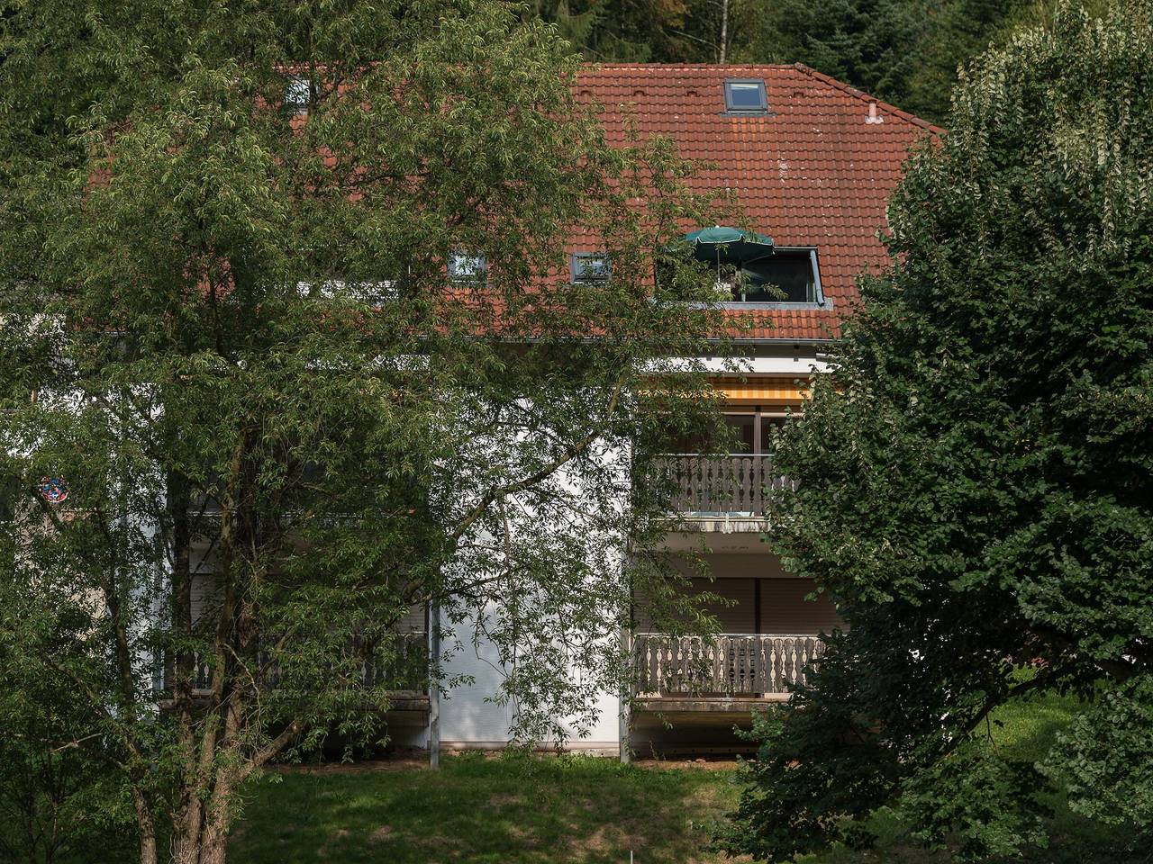 Ganze Wohnung, Ferienwohnung 'Sonnenschein' mit Gemeinschaftsgarten, Balkon und Wi-Fi in Bad Herrenalb, Nordschwarzwald