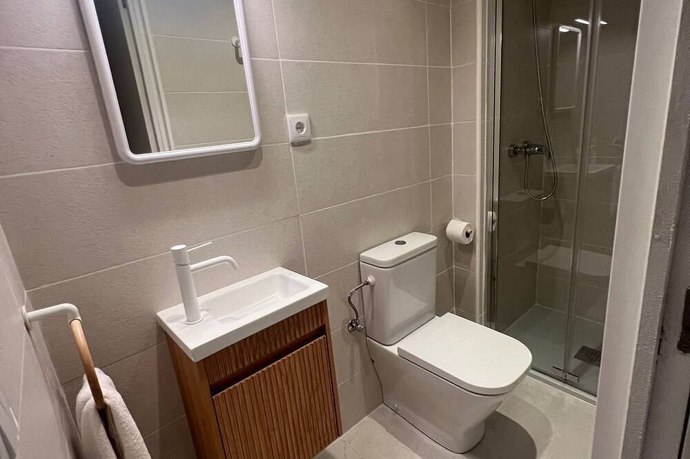 Sant Marti Bed 1 in Central Lloret de Mar, Lloret de Mar