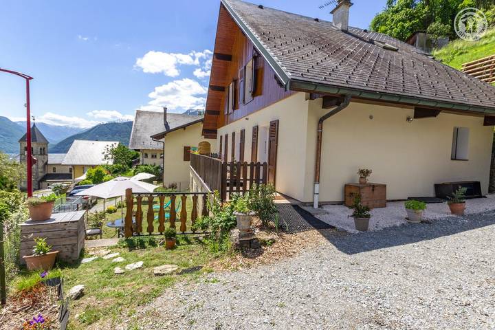 Gîte pour 8 personnes, avec terrasse