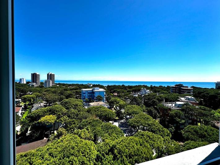 Ferienwohnung für 8 Personen, mit Balkon und Ausblick in Lignano Pineta - 2