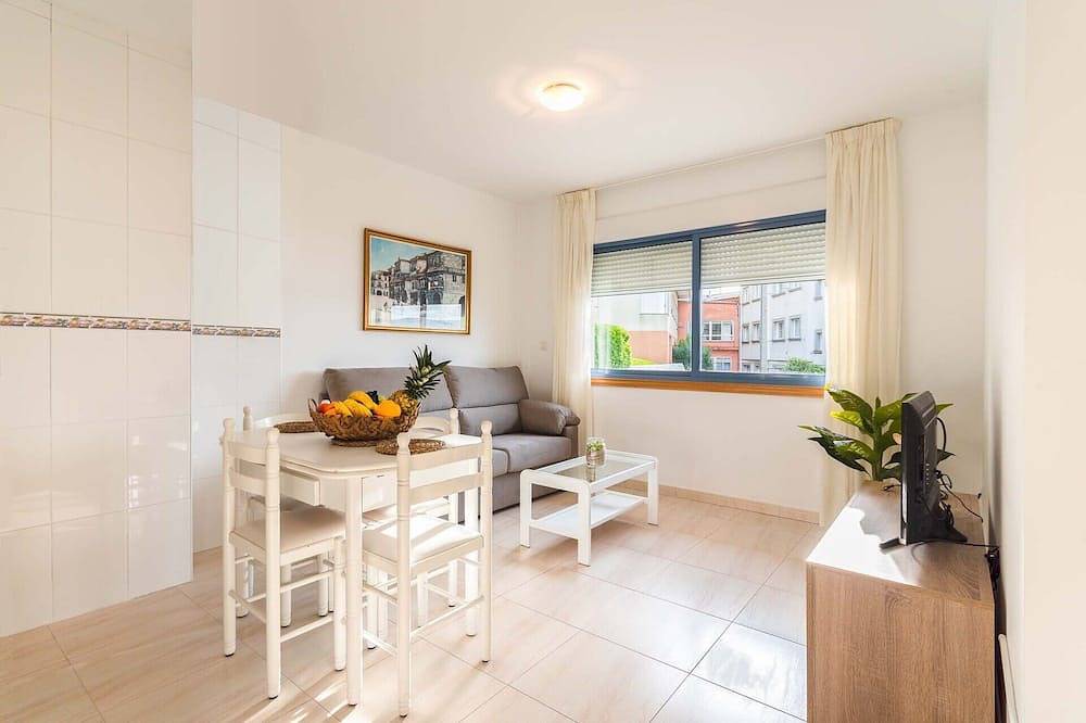 Apartamento entero, Bajo A  2 Dormitorios in Portonovo, Sanxenxo