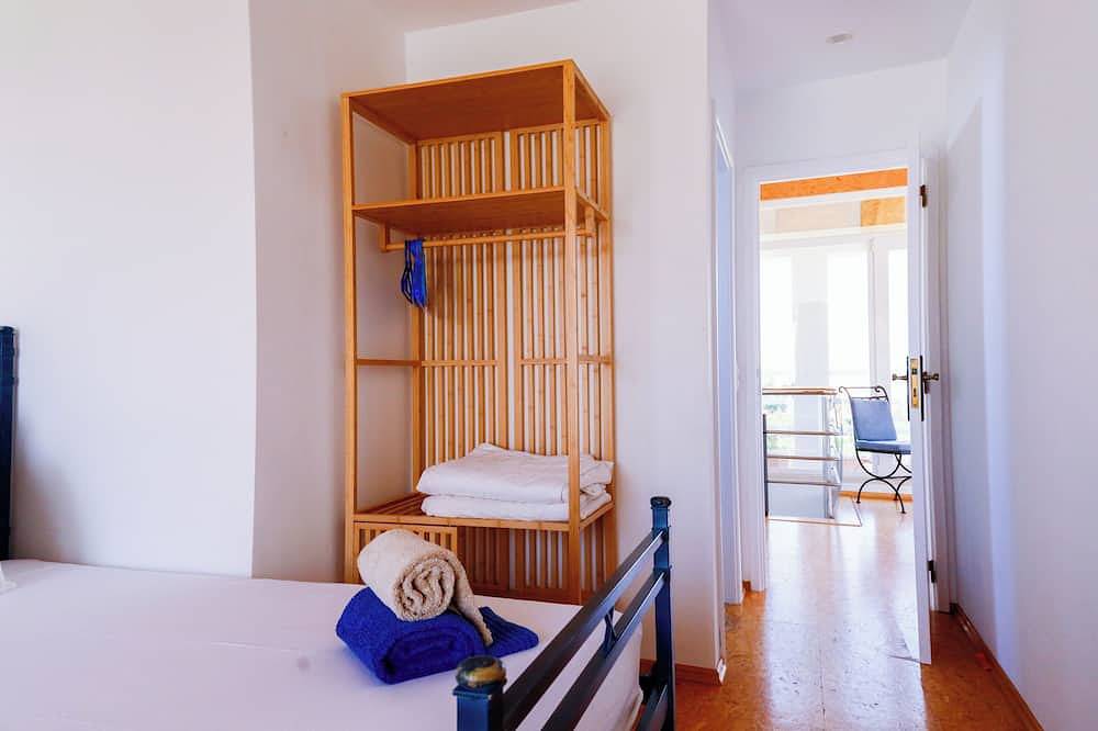 Ganze Wohnung, Meerblick , Gemeinschaftspool,  Billardtisch , Strandnähe, jede Etage Zimmer+Bad in Guia, Faro Distrikt
