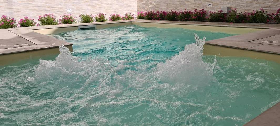 B&b per 3 persone, con Terrazza e Giardino nonché Piscina e Panorama a Mesagne