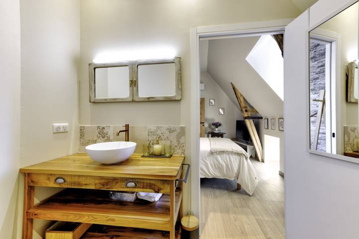 Location de vacances pour 2 personnes, avec piscine et jardin à Rouffignac-Saint-Cernin-de-Reilhac - 4