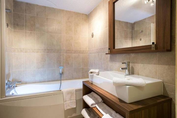 Ganze Wohnung, Vue sur Montagne - 218-Apartment-Ensuite mit Bad-Balkon in Isola, Nizza und Umgebung