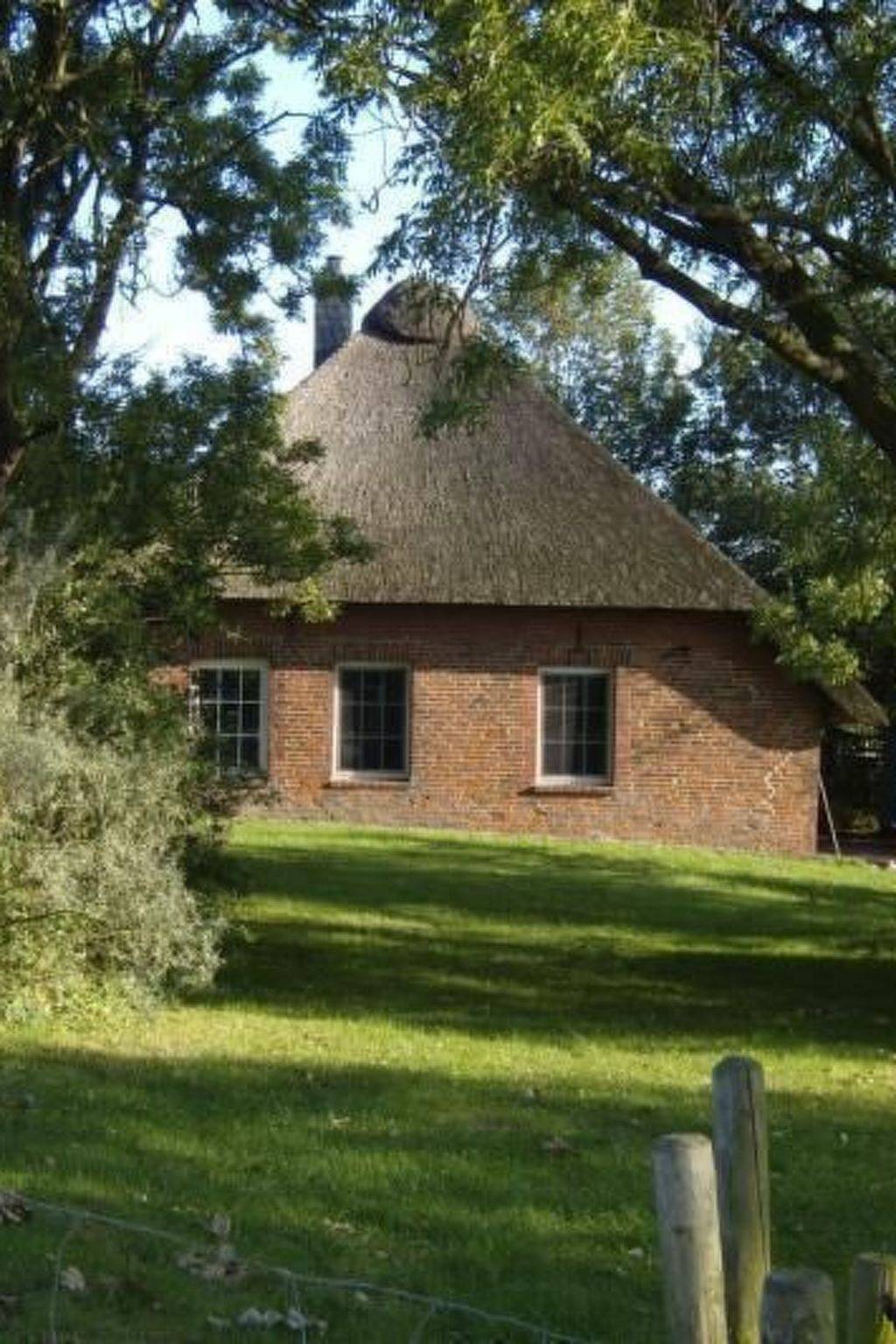 Reetdachkate in Stadland-Seefeld in Stadland, Nordseeküste