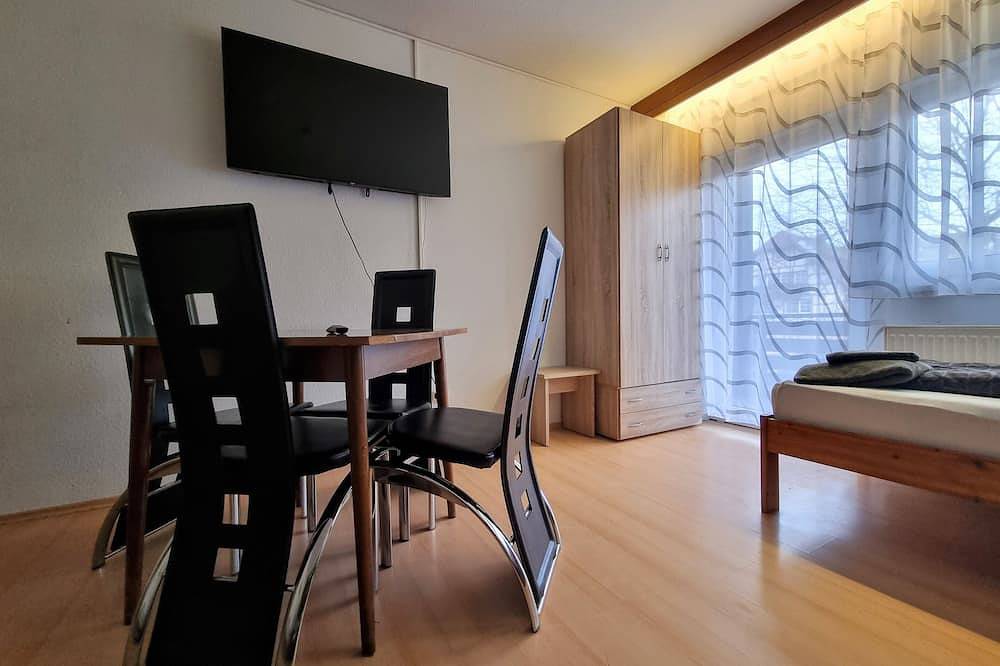 Ganze Wohnung, Apartment mit Balkon, Bad, Wc und Küche in Karlsbad (Baden), Kraichgau