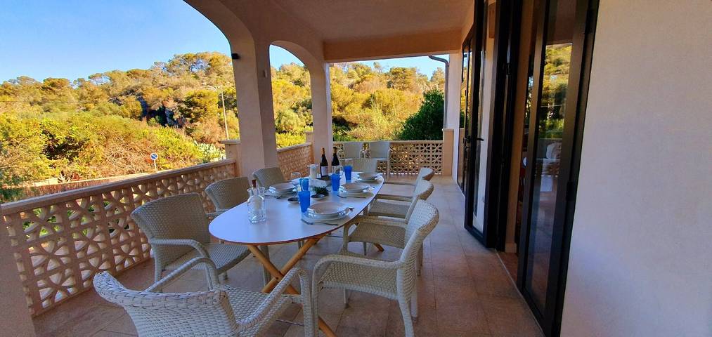 Finca für 8 Personen, mit Garten in Cala Llombards