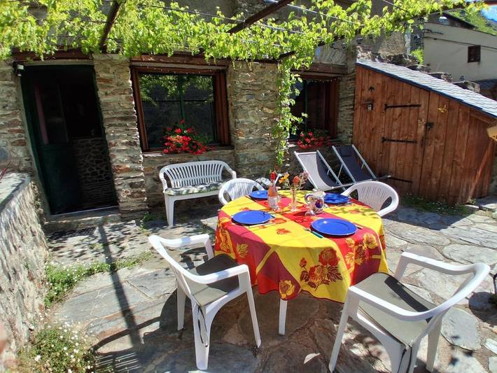 Gîte pour 2 personnes, avec Balcon ainsi que Terrasse et Vue à Nohèdes - 3