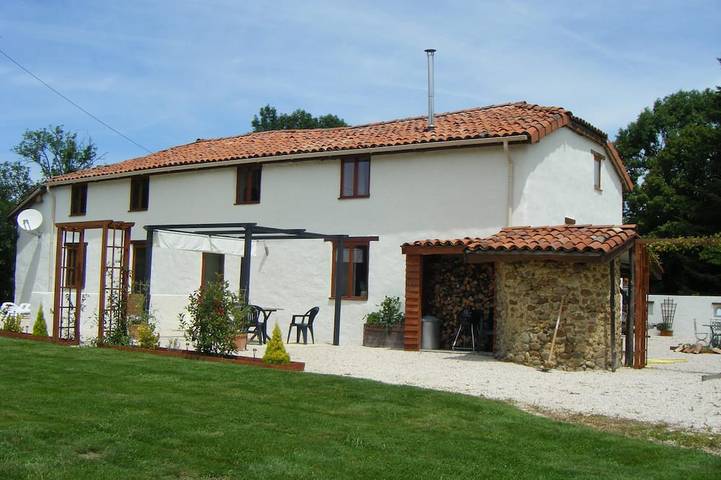Gîte pour 6 personnes, avec jardin