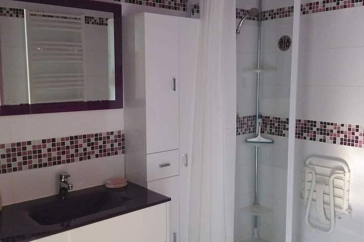 Gîte pour 4 personnes, avec jardin ainsi que piscine et terrasse à Digne-les-Bains - 3