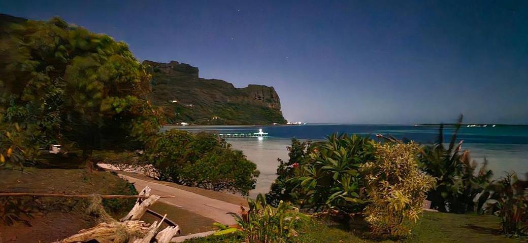 Location de vacances pour 2 personnes, avec jardin ainsi que vue et terrasse, animaux acceptés dans Maupiti - 2