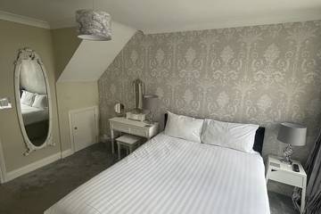 Holiday Home for 4 People in Bournemouth, South West England, Photo 1