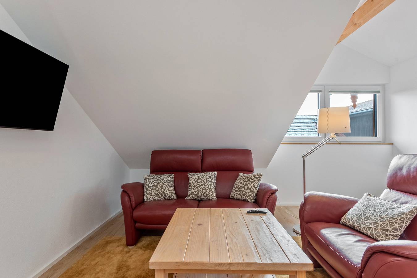 Ganzes Studio, Einzimmerapartment 'Appartement 11' mit gemeinsamer Terrasse, gemeinsamem Garten und Wi-Fi in Kirchseeon, Oberbayern
