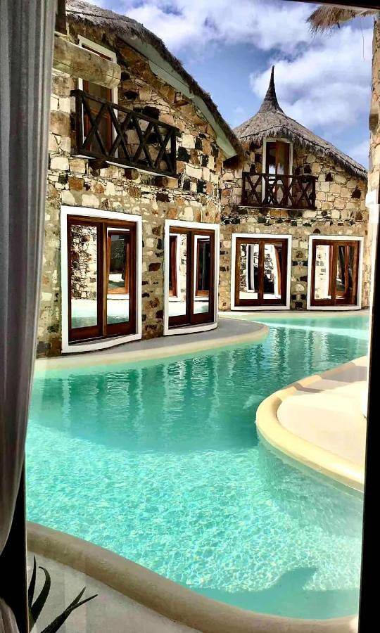 Maison d’hôte pour 2 personnes, avec jardin ainsi que vue et piscine dans Boa Vista (homonymie)