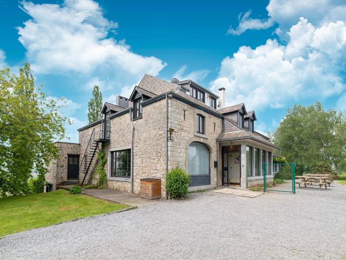 Vakantiehuis voor 60 personen, with Balkon/Terras and Whirlpool as well as Terras and Tuin in Durbuy