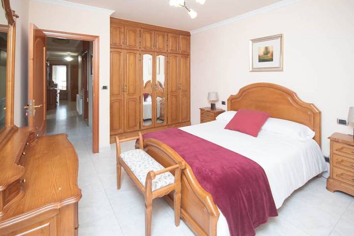 Appartement entier, Ag Flat Rio Miño Carballo, 700m from the center in Carballo, Province de La Corogne