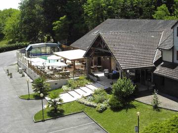 Hôtel pour 2 personnes, avec piscine ainsi que vue et terrasse à Trélissac