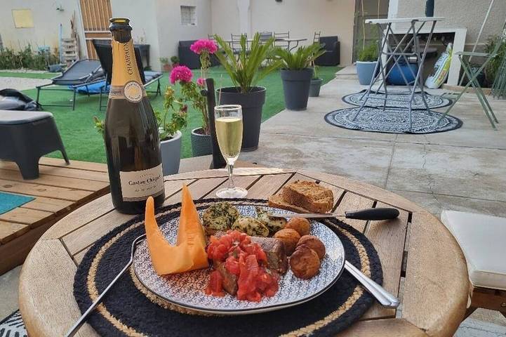 Villa pour 4 personnes, avec terrasse ainsi que jacuzzi et jardin à Orange - 3