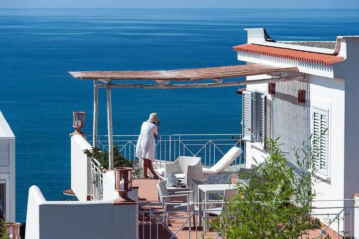 Appartamento vacanze per 4 persone, con balcone e piscina - 1