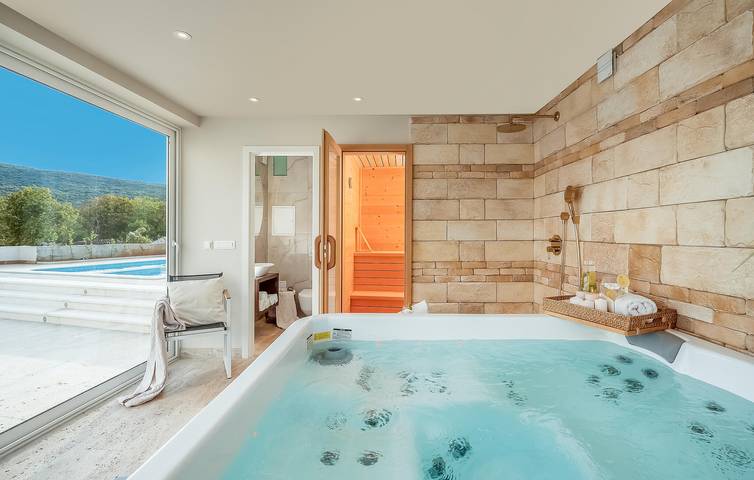 Gemütliche 1-Zimmer-Wohnung mit Pool, WLAN und Parkplatz in Pucisca, Brac