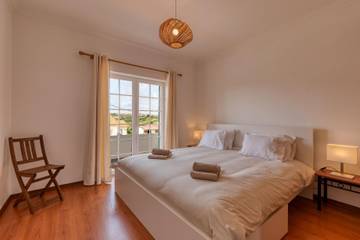 Holiday Home for 12 People in Ribamar, Estremadura Province, Photo 4