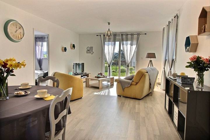 Gîte pour 4 personnes, avec Terrasse ainsi que Jardin et Vue