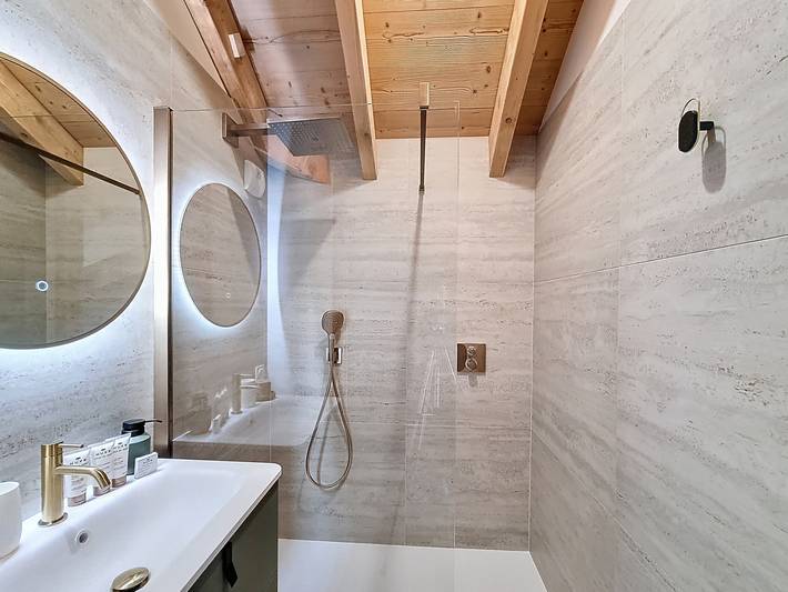 Appartement entier, Appartement moderne 8 pers, Les Gets, proche centre avec parking in Les Gets, Les Portes du Soleil