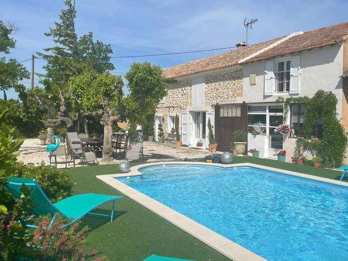 Appartement de vacances pour 5 personnes, avec Terrasse et Jardin ainsi que Piscine et Vue