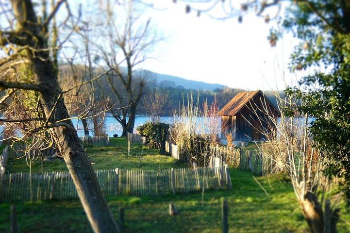 Ganze Wohnung, Le Lac Bleu,  Privatstrand am See von Paladru in Charavines, La Tour-du-Pin und Umgebung