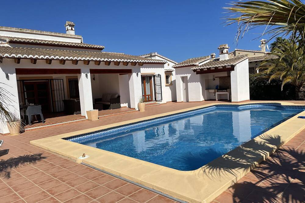 Stunning Villa (Sleeps 8) Jávea, Costa Blanca, closes to beaches in Jávea, Costa Blanca