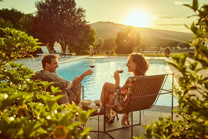 Alloggio in famiglia per 2 persone, con giardino e panorama nonché piscina, con animali domestici - 1