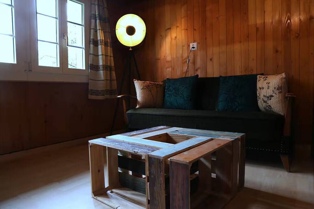 Appartamento intero, Cosy Vintage Apartment next to the horse stable in Schwendi b. Grindelwald, Grindelwald