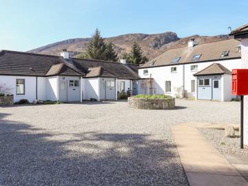 Log Cabin for 2 People in Cairngorms National Park, Scotland, Photo 1