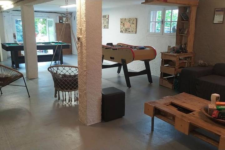 Location de vacances pour 12 personnes, avec jardin ainsi que terrasse et jacuzzi dans Saint-Salvy-de-la-Balme - 4