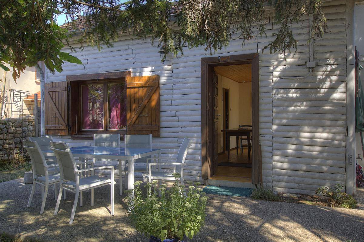 Le Chalet Blanc in Saint-Maurice-de-Rémens, Belley